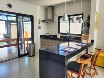 Casa em condomínio fechado para venda e locação com 03 Dorm. e 01 Suíte - 150,00m² em Caçapava