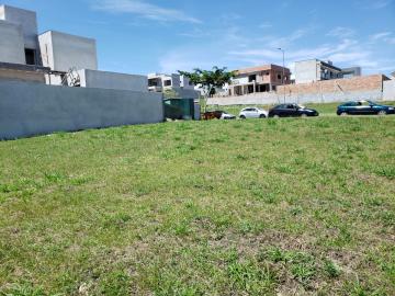 Terreno para venda em condomínio fechado - 600,00m² no Residencial Colinas do Paratehy