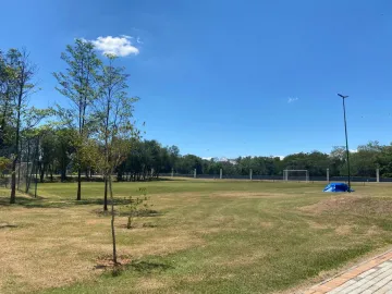 Terreno plano para venda com 1.261,32 m² na Chácara Serimbura