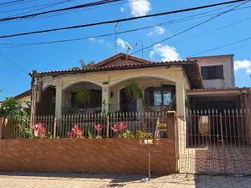 Casa térrea com edícula e garagem para venda - 261m² no Jardim Satélite