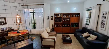 Casa/sobrado para venda com 05 Dorm., 02 suítes e piscina - 735m² no Jardim das Colinas.