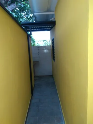 Casa para locação com 2 quartos e 2 vagas de garagem com 80m² - Jardim Maringá