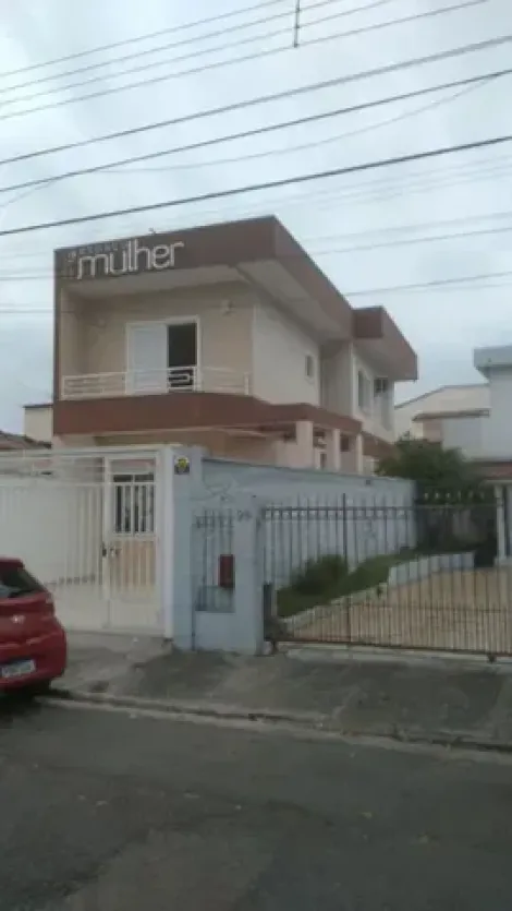 Casa/sobrado para venda com 3 quartos e 3 garagens com 150m² - Vila Betânia