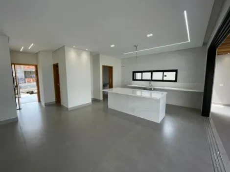 Casa em condomínio para venda com 3 suítes e 2 vagas de garagem com 243m² - Bairro Floresta