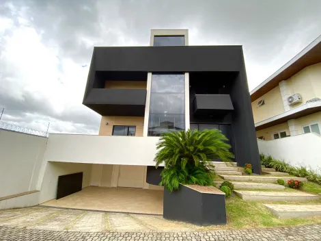 Casa em Condomínio 4 suítes e 4 vagas de garagem com 600m² - Jardim Aquarius