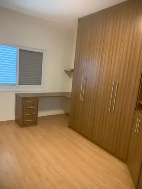 Sobrado para venda com 4 quartos e 2 vagas de garagem - 246m² no Urbanova