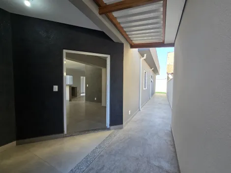 Casa nova térrea para venda com 3 quartos e 3 vagas de garagem - 150m² no Parque Industrial