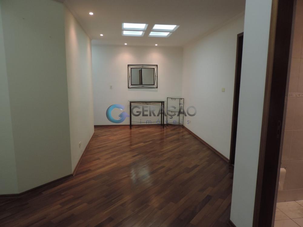 Alugar Apartamento / Padrão em São José dos Campos R$ 1.600,00 - Foto 3