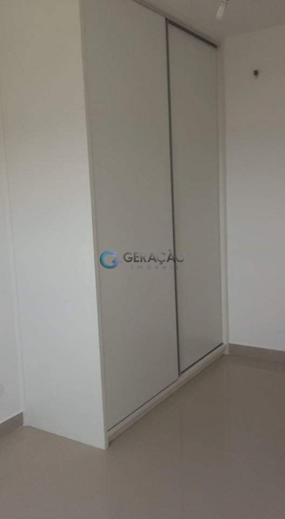 Alugar Apartamento / Padrão em São José dos Campos R$ 2.450,00 - Foto 2