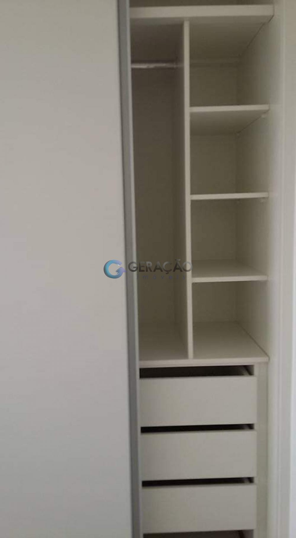 Alugar Apartamento / Padrão em São José dos Campos R$ 2.450,00 - Foto 3