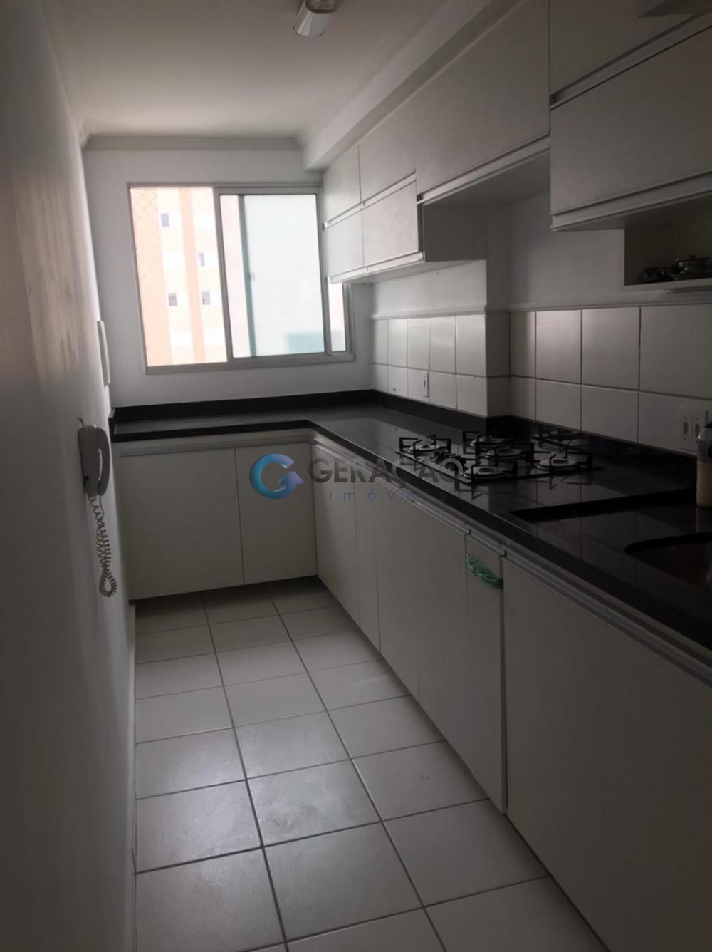 Comprar Apartamento / Cobertura em São José dos Campos R$ 385.000,00 - Foto 2
