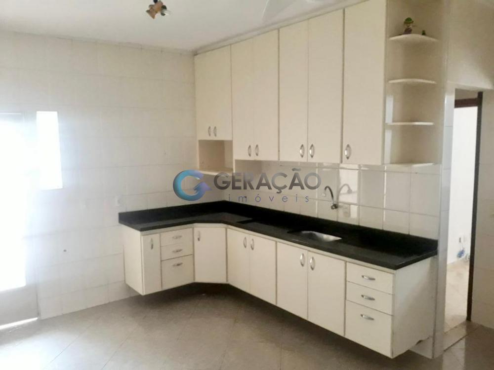 Comprar Casa / Padrão em São José dos Campos R$ 810.000,00 - Foto 3
