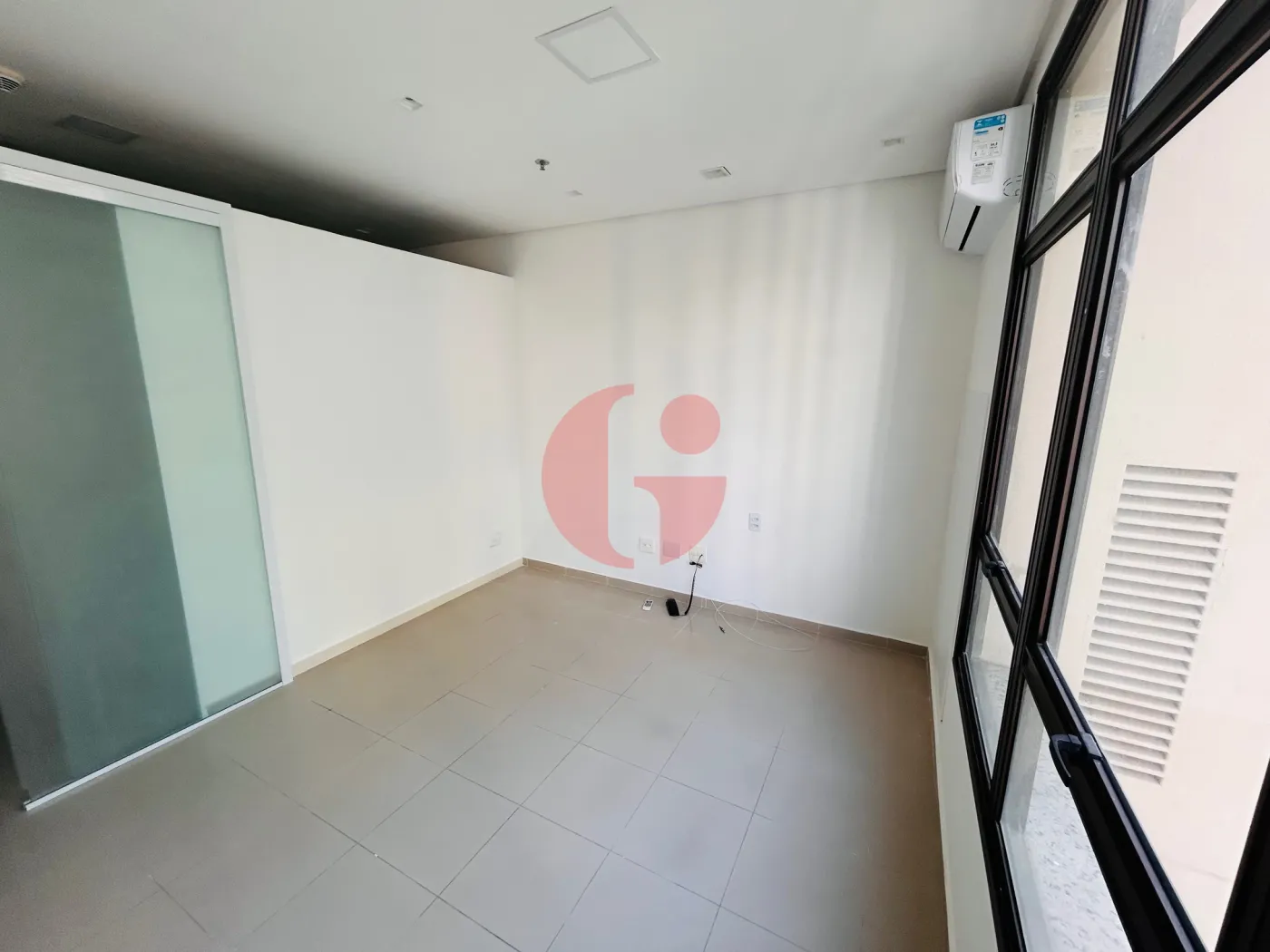 Alugar Comercial / Sala em Condomínio em São José dos Campos R$ 18,00 - Foto 4