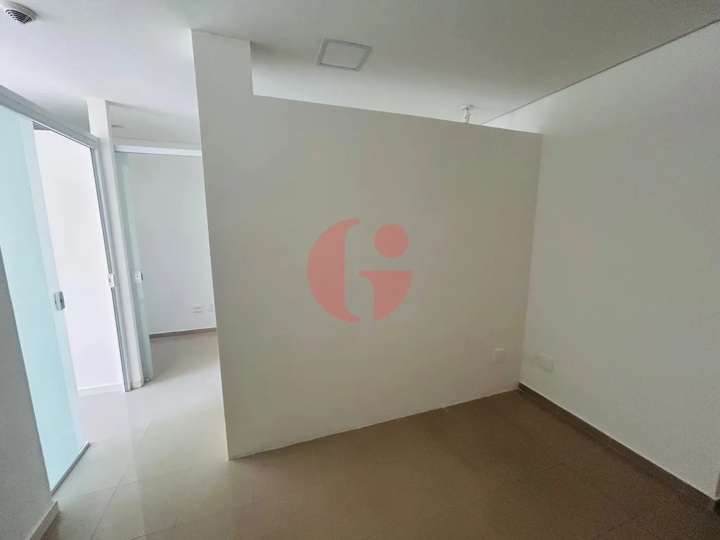 Alugar Comercial / Sala em Condomínio em São José dos Campos R$ 18,00 - Foto 6