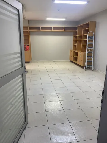 Alugar Comercial / Sala em Condomínio em São José dos Campos. apenas R$ 250.000,00