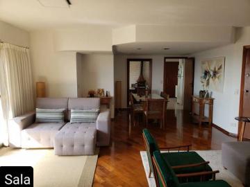 Apartamento de 4 Dorm. 192m²  no Centro