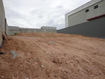 Terreno em condomínio fechado para venda de 450m² no Urbanova