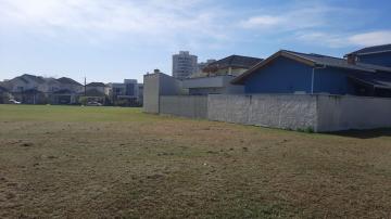 Terreno em condomínio fechado de alto padrão para venda de 379m² no Urbanova VII