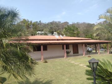 Chácara para venda de 5000 M² com 5 dormitórios  em Guararema