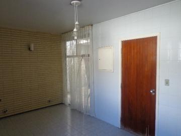 Sobrado de 04 Dorm. sendo 01 Suíte na região central de São José dos Campos!