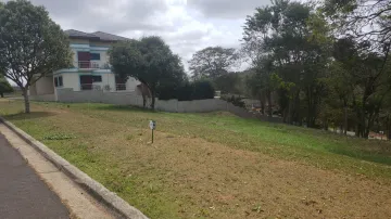 Terreno em condomínio fechado para venda de 1.000m² no Recanto Santa Barbara