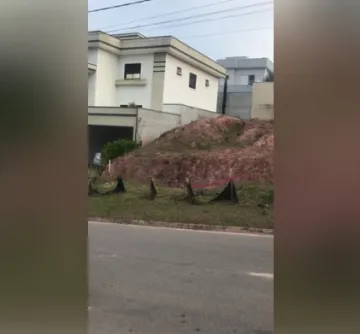 Terreno em condomínio fechado para venda de 362m² no Putim