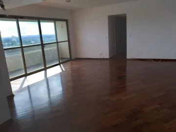 Andar alto, apartamento com 4 dormitórios sendo 1 suite, 2 vagas de garagem.