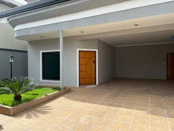 Casa/sobrado para venda com 03 Dorm. 01 suíte e piscina - 320m² no Jardim Paraíso.