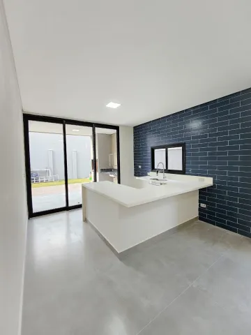 Casa em condomínio para venda com 03 Dorm. e 01 Suíte - 148,00m² em Caçapava.