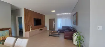 Casa para venda com 3 quartos e 2 vagas de garagem com 298m² - Recanto Santa Bárbara