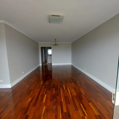 Apartamento para locação / venda com 3 quartos e 2 vagas de garagem com 160m² - Jardim Esplanada II