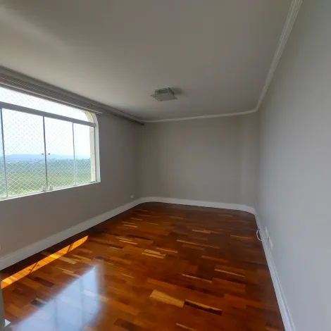 Apartamento para locação / venda com 3 quartos e 2 vagas de garagem com 160m² - Jardim Esplanada II