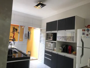 Casa/sobrado mobiliado para venda com 2 quartos e 2 vagas de garagem com 86m² - Caraguatatuba SP