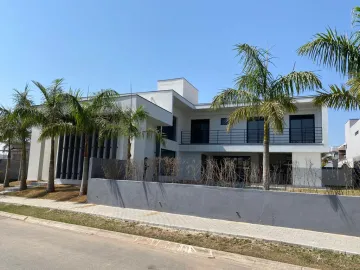 Casa para venda com 4 suítes e 2 vagas de garagem com 400m² - Urbanova