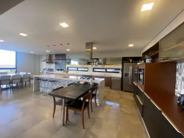 Casa/sobrado para venda com 5 quartos e 4 vagas de garagem com 548m² - Urbanova