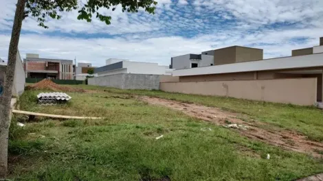 Terreno em condomínio para venda com 600m² - Urbanova