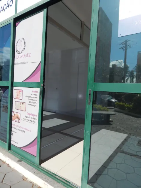 Ponto comercial em condomínio para venda com 97m² - Floradas de São José