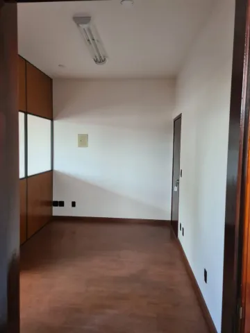 Sala comercial para venda e locação - 42m² na Avenida Andrômeda