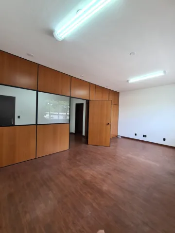 Sala comercial para venda e locação - 42m² na Avenida Andrômeda