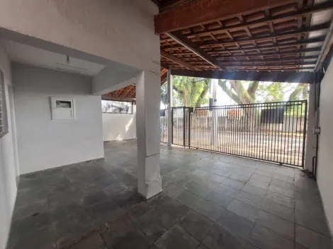 Alugar Casa / Padrão em São José dos Campos. apenas R$ 3.000,00