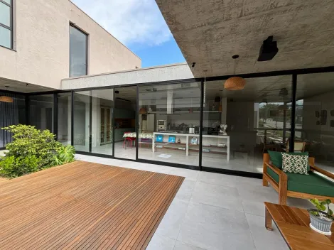 imagem 3 - Casa alto padrão para venda com 428m² - 3 suítes e 2 vagas de garagem no Alphaville 1 imagem 3 - Casa alto padrão para venda com 428m² - 3 suítes e 2 vagas de garagem no Alphaville 1