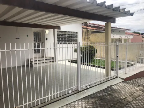 Alugar Casa / Padrão em São José dos Campos. apenas R$ 3.000,00