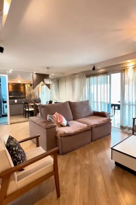 Alugar Apartamento / Padrão em São José dos Campos. apenas R$ 1.810.000,00