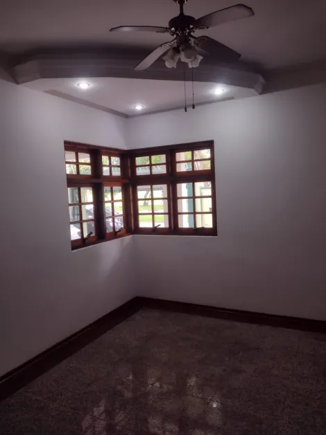 imagem 3 - Casa ampla à venda com 4 quartos 6 vagas de garagem e 300m² no Jardim Esplanada imagem 3 - Casa ampla à venda com 4 quartos 6 vagas de garagem e 300m² no Jardim Esplanada