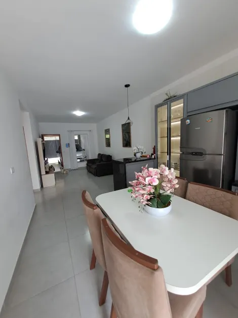 Alugar Casa / Padrão em São José dos Campos. apenas R$ 600.000,00
