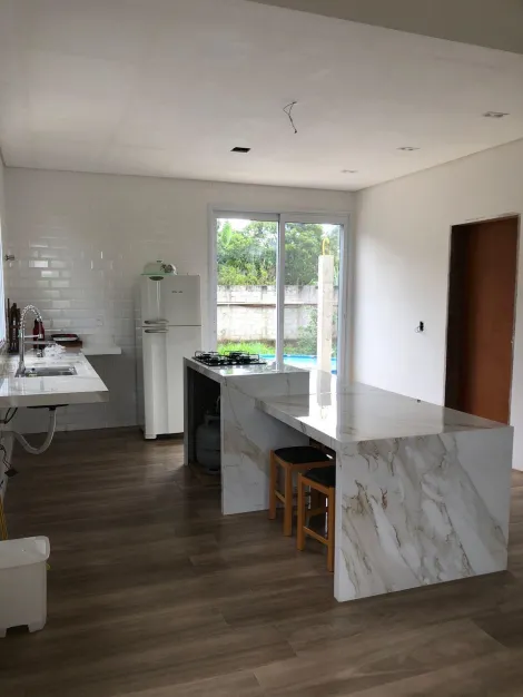 imagem 2 - Chácara para venda com 04 quartos - Terreno com 1.000m² em Caçapava imagem 2 - Chácara para venda com 04 quartos - Terreno com 1.000m² em Caçapava