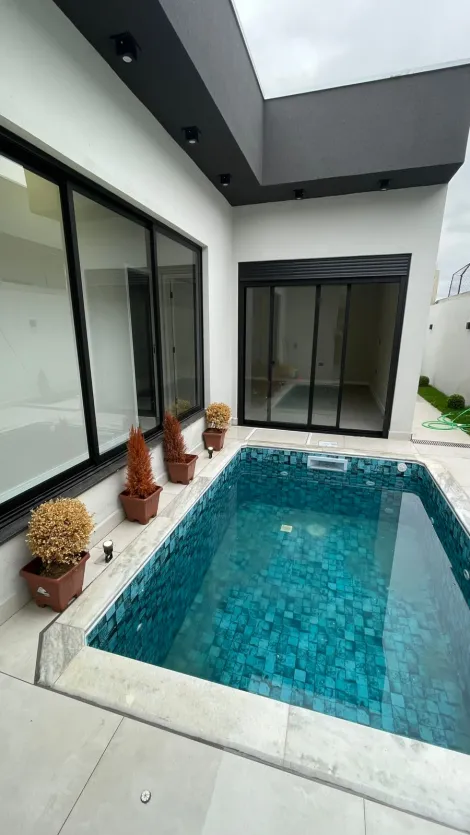 imagem 2 - Casa à venda em condomínio fechado com 3 quartos sendo 3 suítes- 250 m² de terreno- Eugênio de Mello imagem 2 - Casa à venda em condomínio fechado com 3 quartos sendo 3 suítes- 250 m² de terreno- Eugênio de Mello